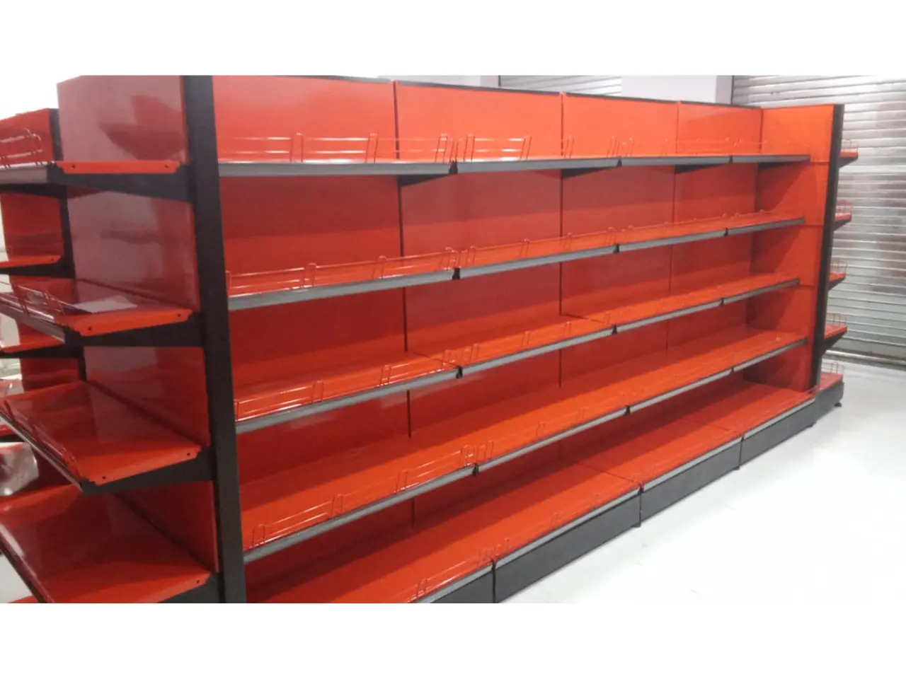 119369828_center-display-rack-for-Grocery-store.webp