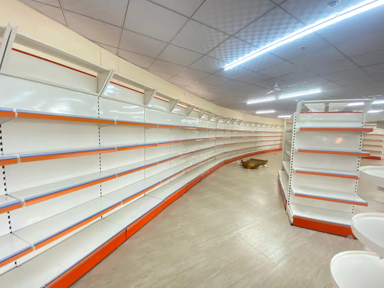 249870062_best-display-racks-manufacturer-Jaipur.webp