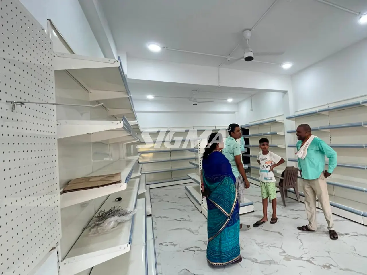371133642_Premium-Display-Racks-gorakhpur1.webp
