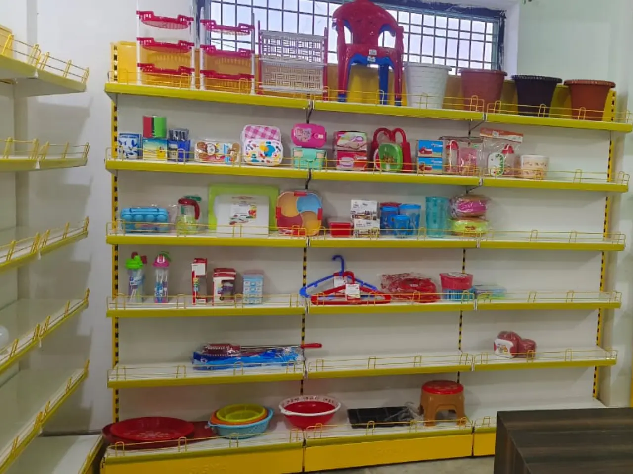 441031247_display-rack-for-grocery-store-bihar.webp