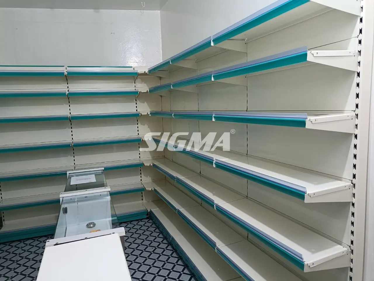 540121190_retail-display-Racks-Bangalore3.webp