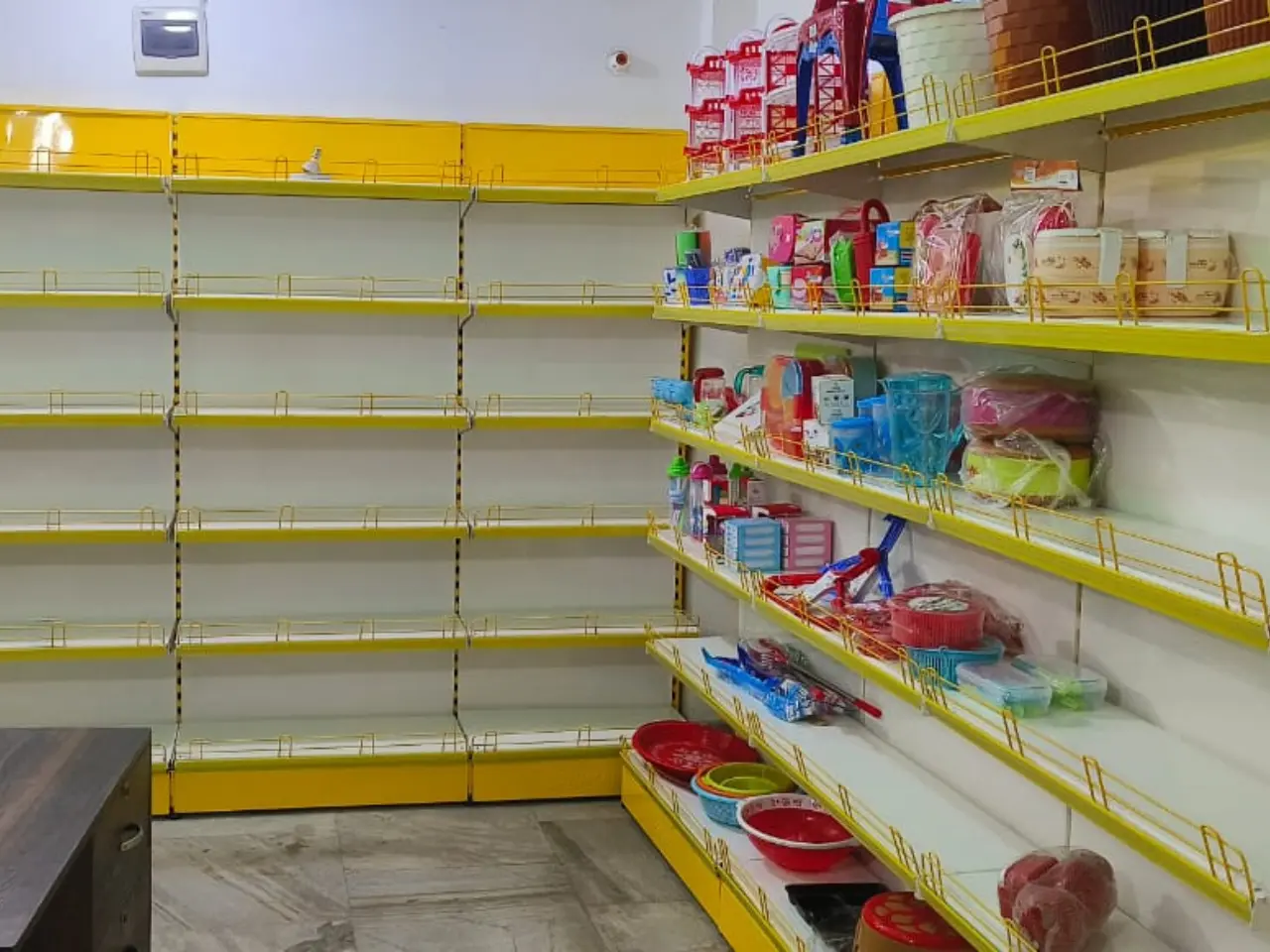 549749643_display-rack-for-grocery-store-in-bihar.webp