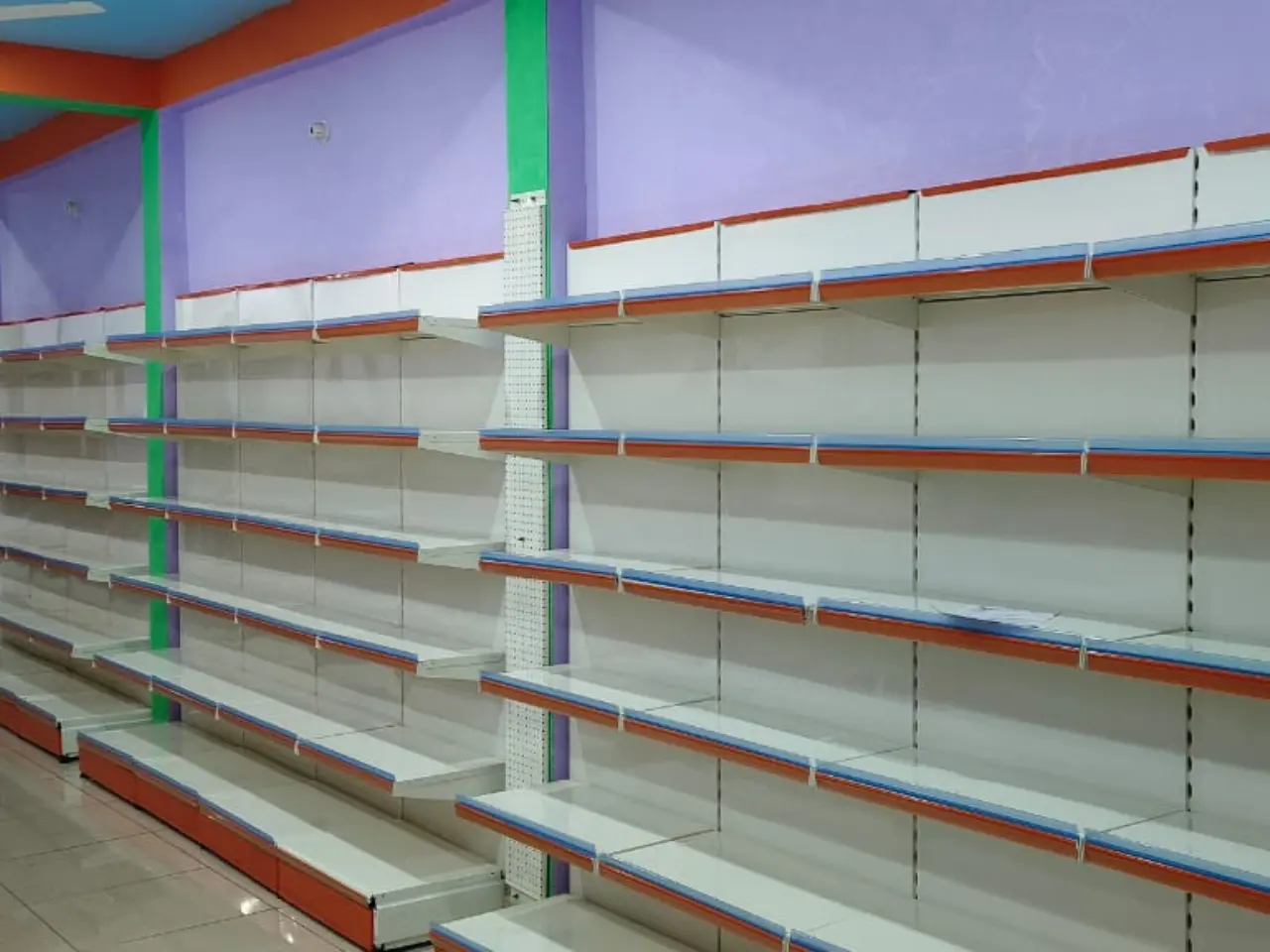 559924511_display-racks-for-Book-Shop-Ghatampur-Kanpur3.webp