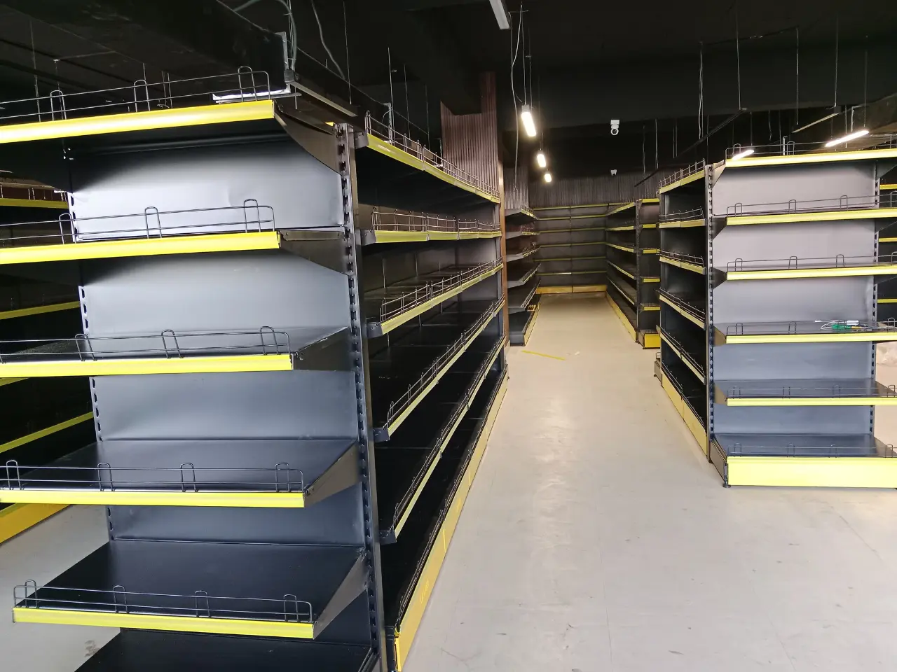 756959706_Vegetable-display-racks-installation-Punjab.webp