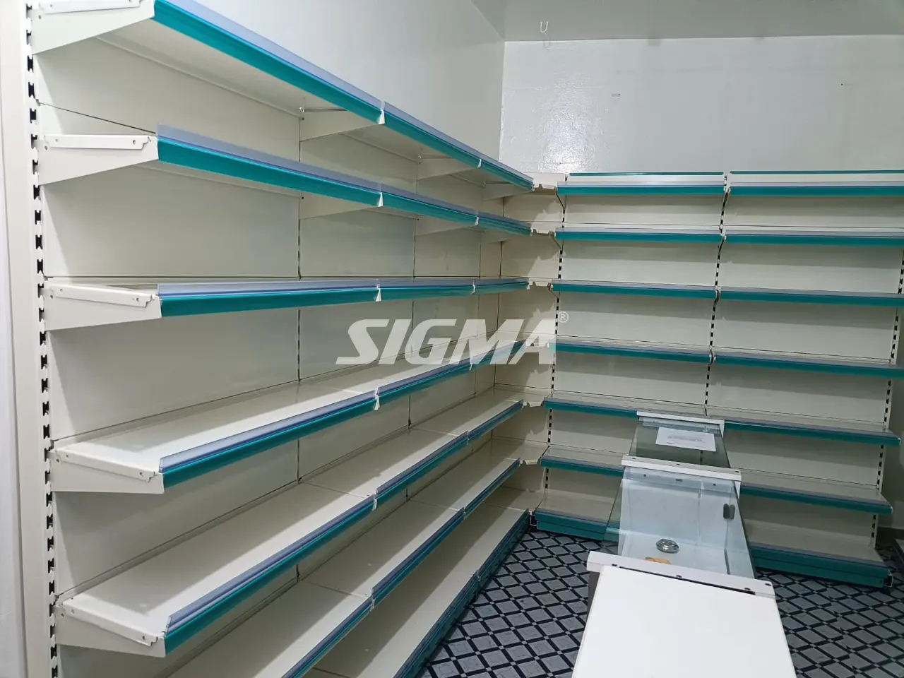 932574106_retail-display-Racks-Bangalore1.webp