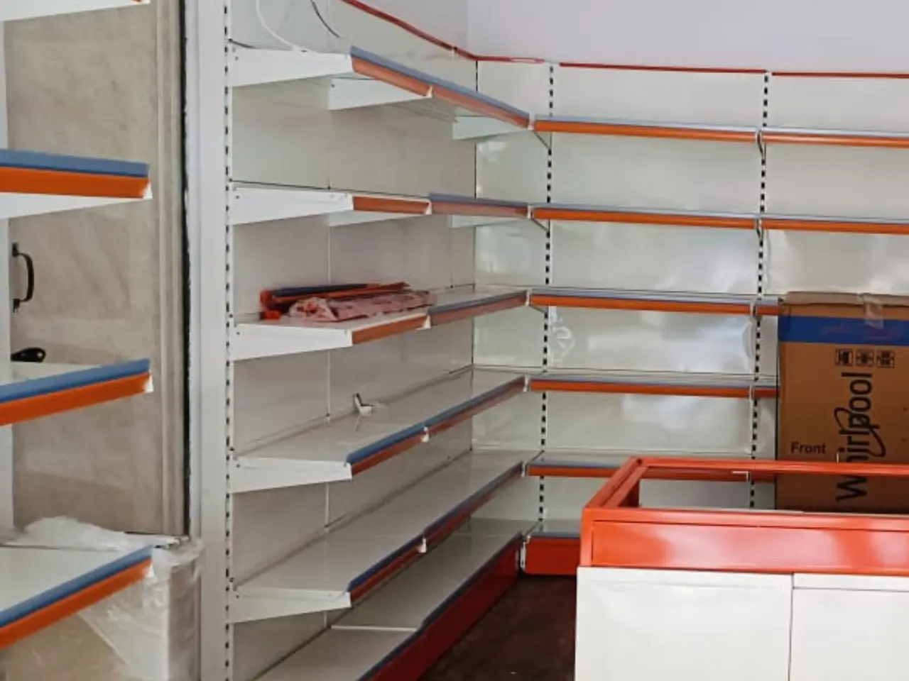 983250083_display-racks-Installation-Badarpur4.webp